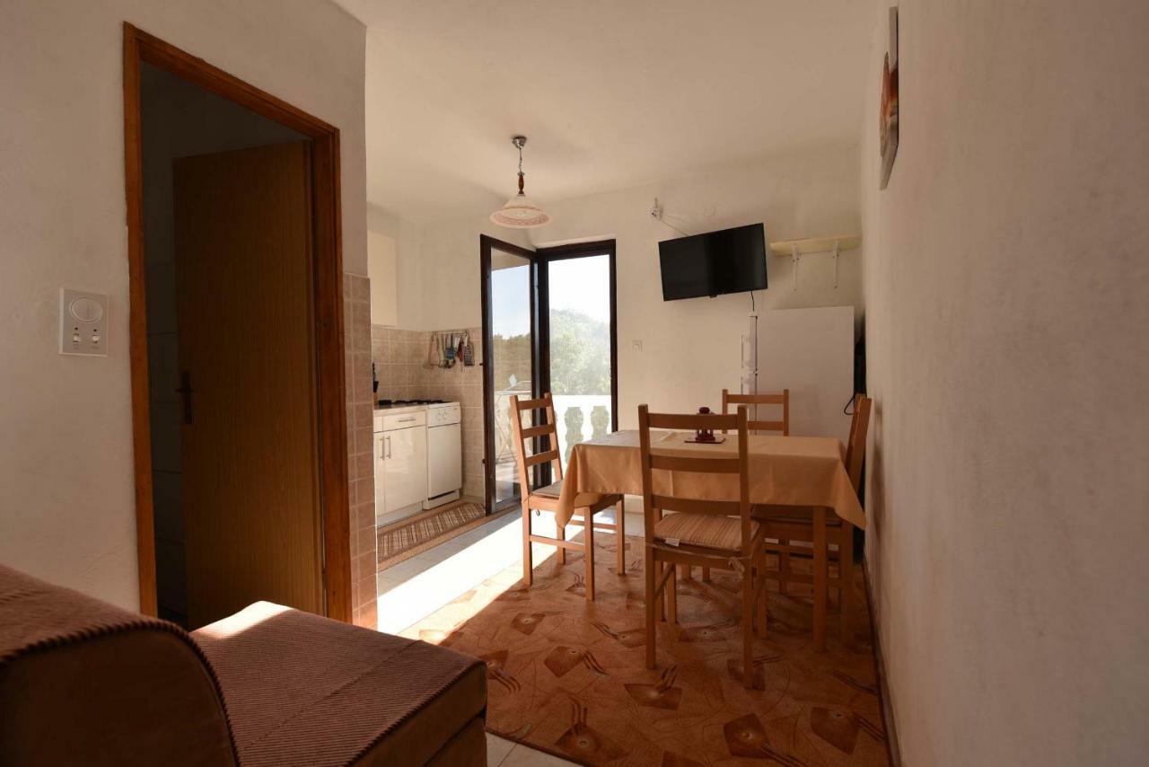 Apartmani Marko Gdinj ภายนอก รูปภาพ