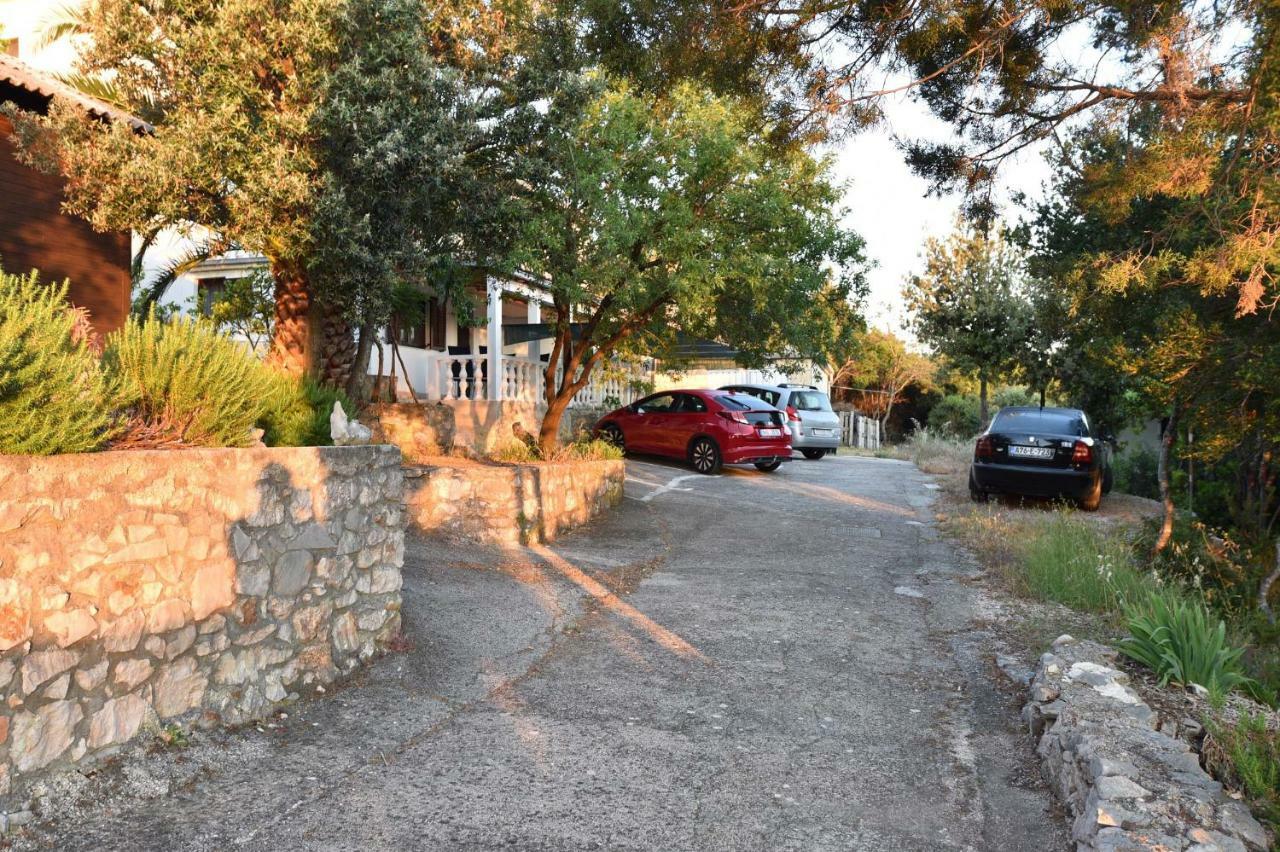 Apartmani Marko Gdinj ภายนอก รูปภาพ
