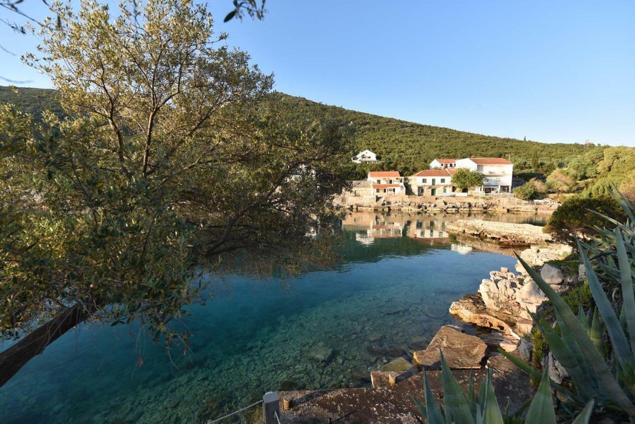 Apartmani Marko Gdinj ภายนอก รูปภาพ